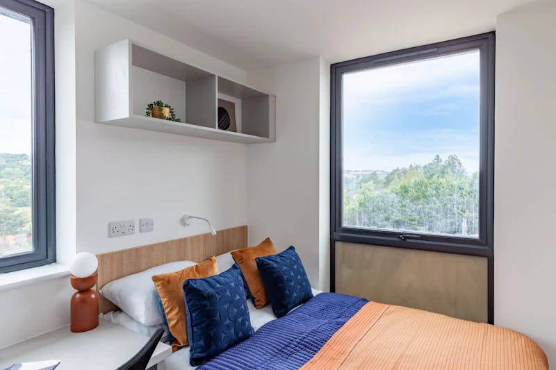 4 & 5 Bed Ensuite