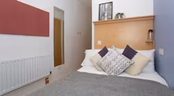 200-cowgate-edinburgh-6 Bed Classic Ensuite