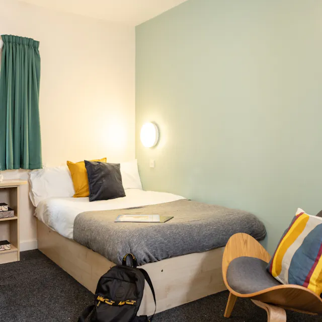 Deluxe Ensuite room image 1
