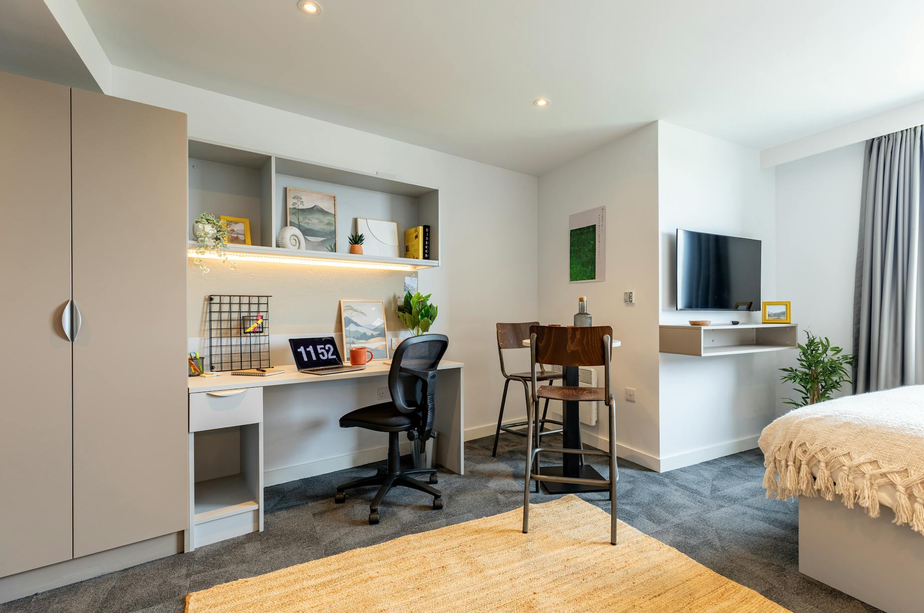 true Superior Studio Plus with City Views