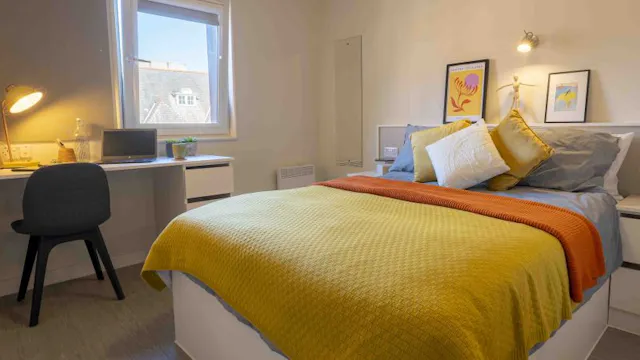 Penthouse One Bed room image 1