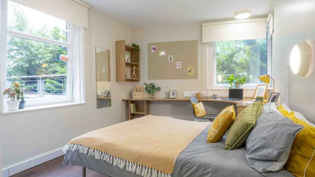 Gold En Suite room image 1