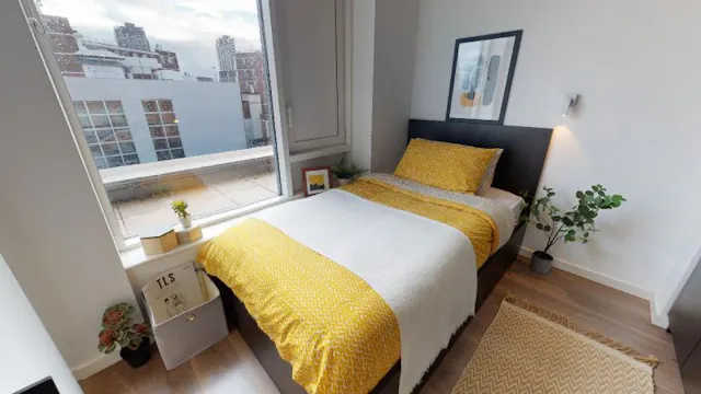 Gold En Suite room image 1
