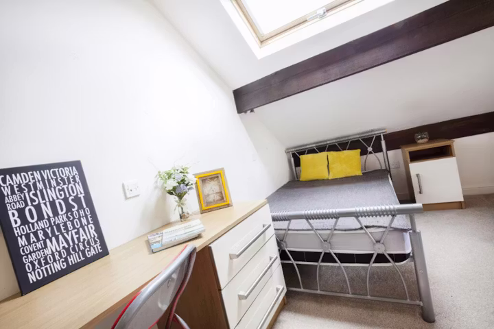 the-old-chapel-huddersfield-Premier En-suite-1