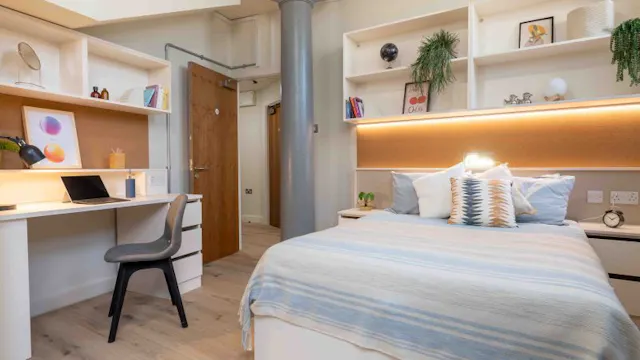 Bronze Two Bed Duplex room image 1