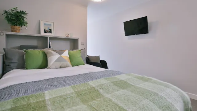 Platinum Studio  room image 1