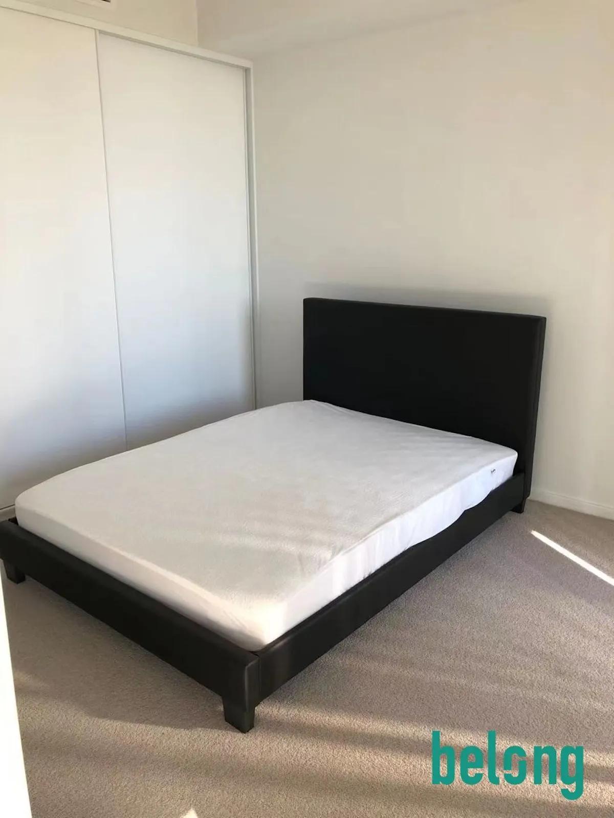 1 Bedroom, 1 Bathroom Apartment ROOM