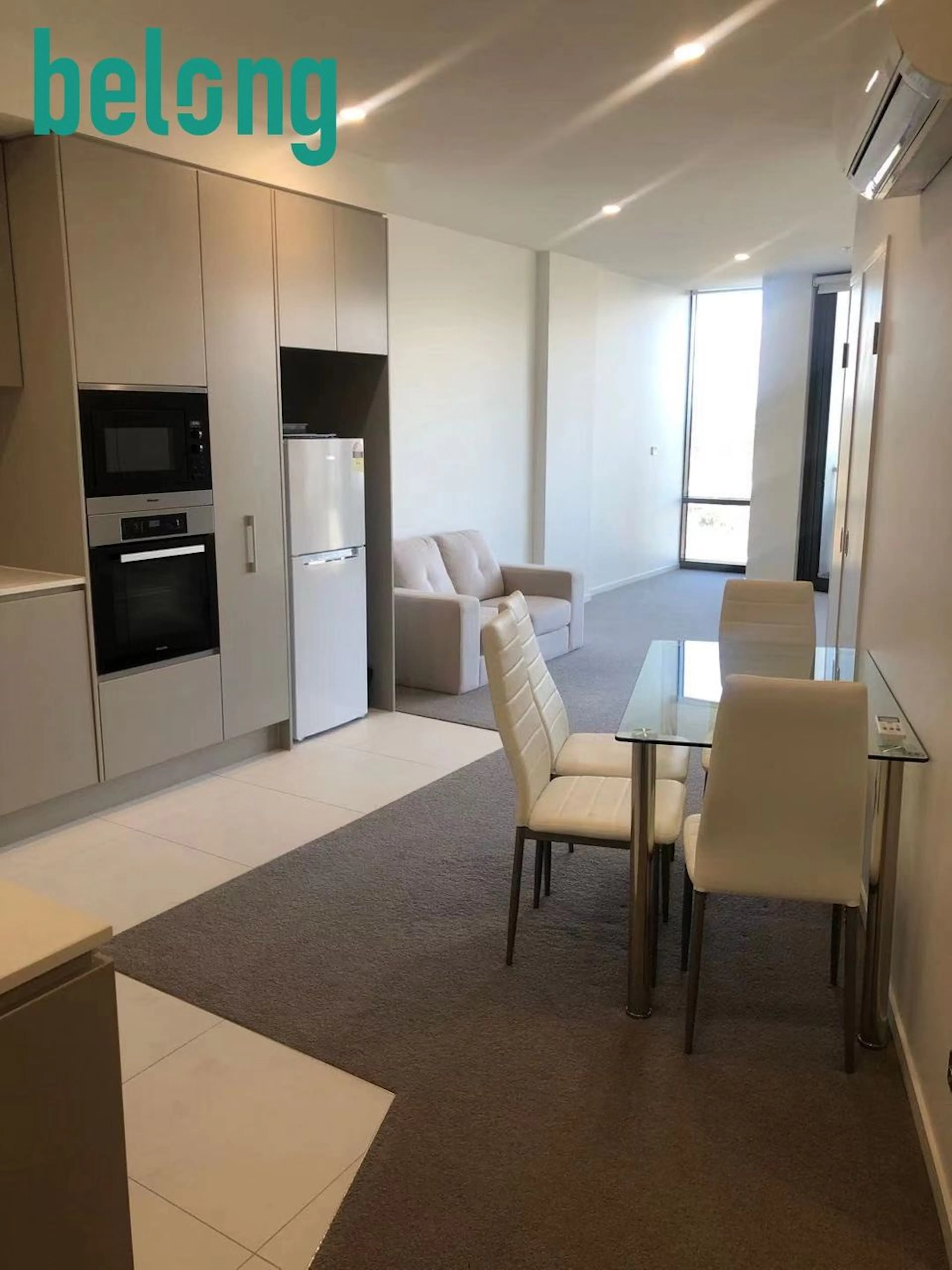 1 Bedroom, 1 Bathroom Apartment ROOM 1