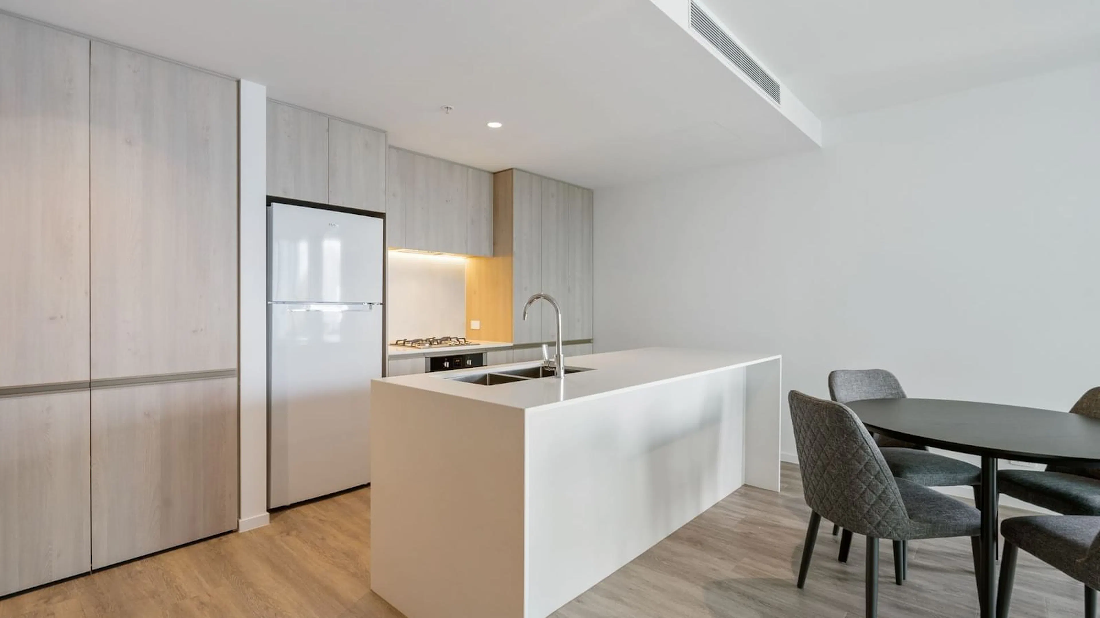 1 Bed, 1 Bath KITCHEN 1
