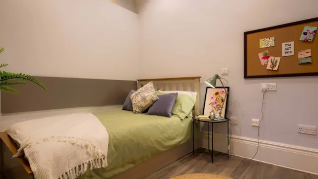 Diamond One Bed Apartment room image 1