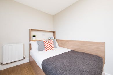Kelvin Court - One Bedroom Flat, Classic