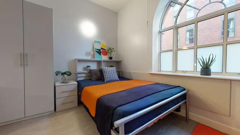 studios-51-birmingham-Bronze Studio Plus