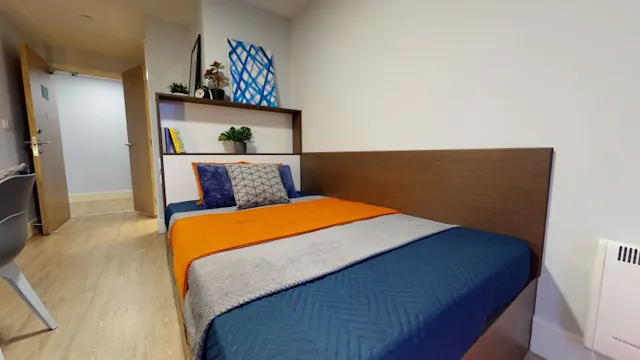 Bronze En Suite Plus room image 1