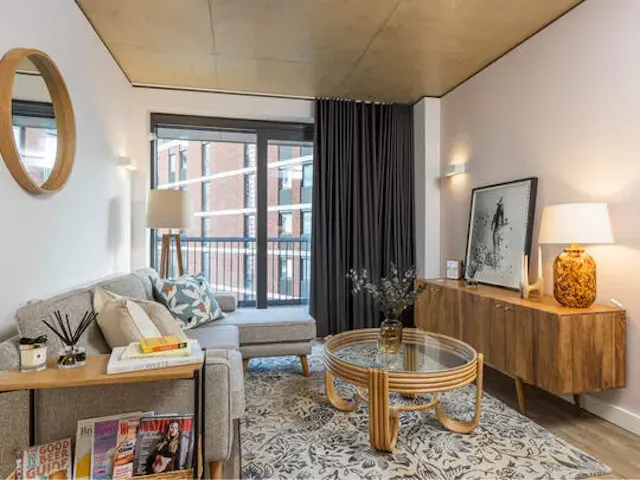 1 Bedroom Apartment room image 1