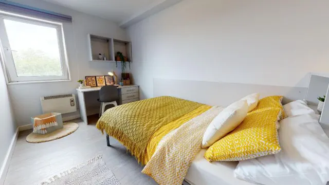 Gold En Suite room image 1