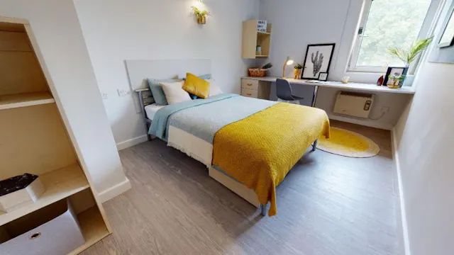 Gold En Suite Plus room image 1