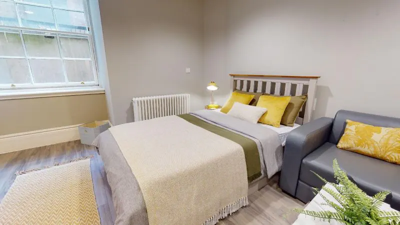 Gold En-Suite