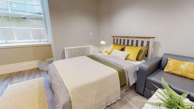Gold En-Suite room image 1