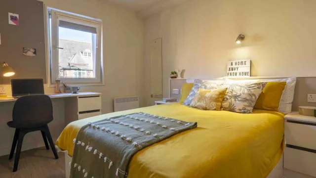 Platinum One Bed room image 1