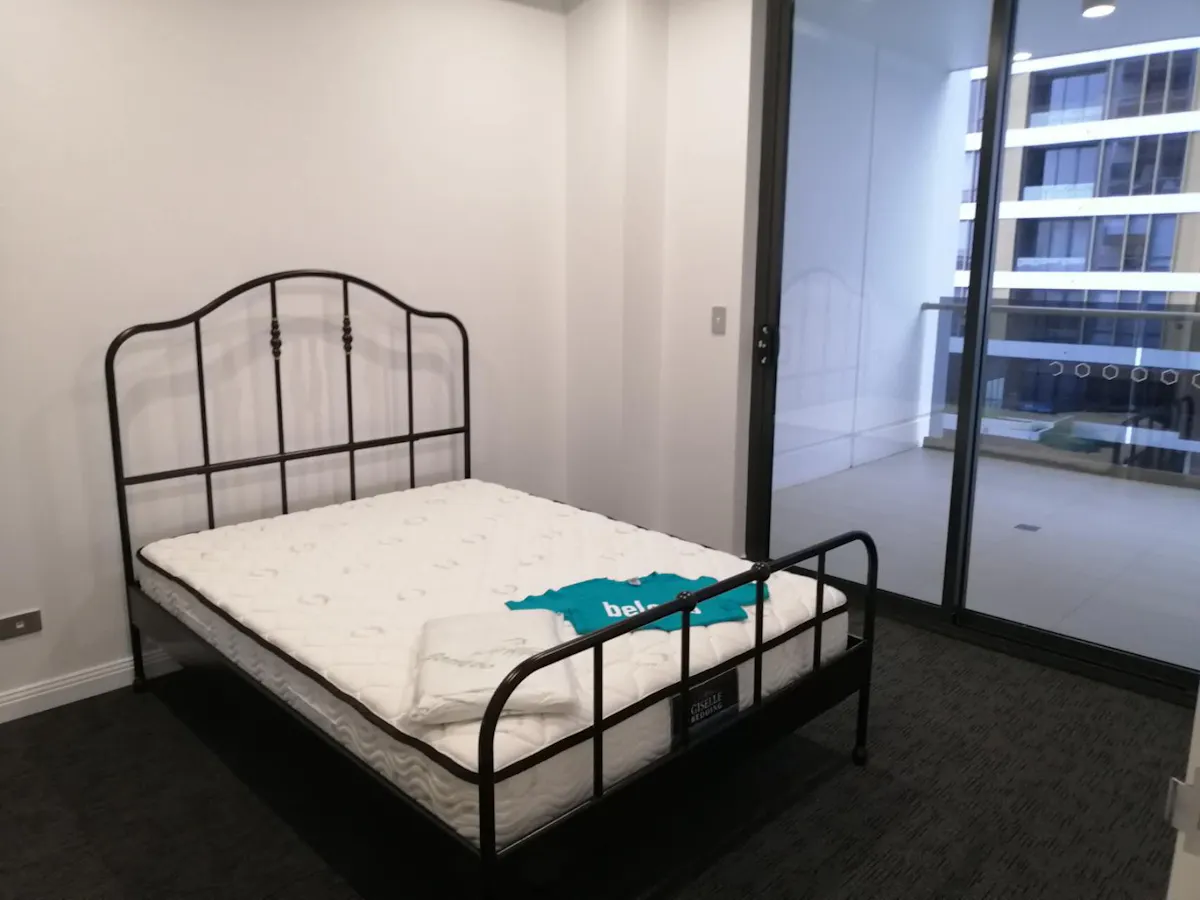 1 Bedroom, 1 Bathroom Apartment ROOM