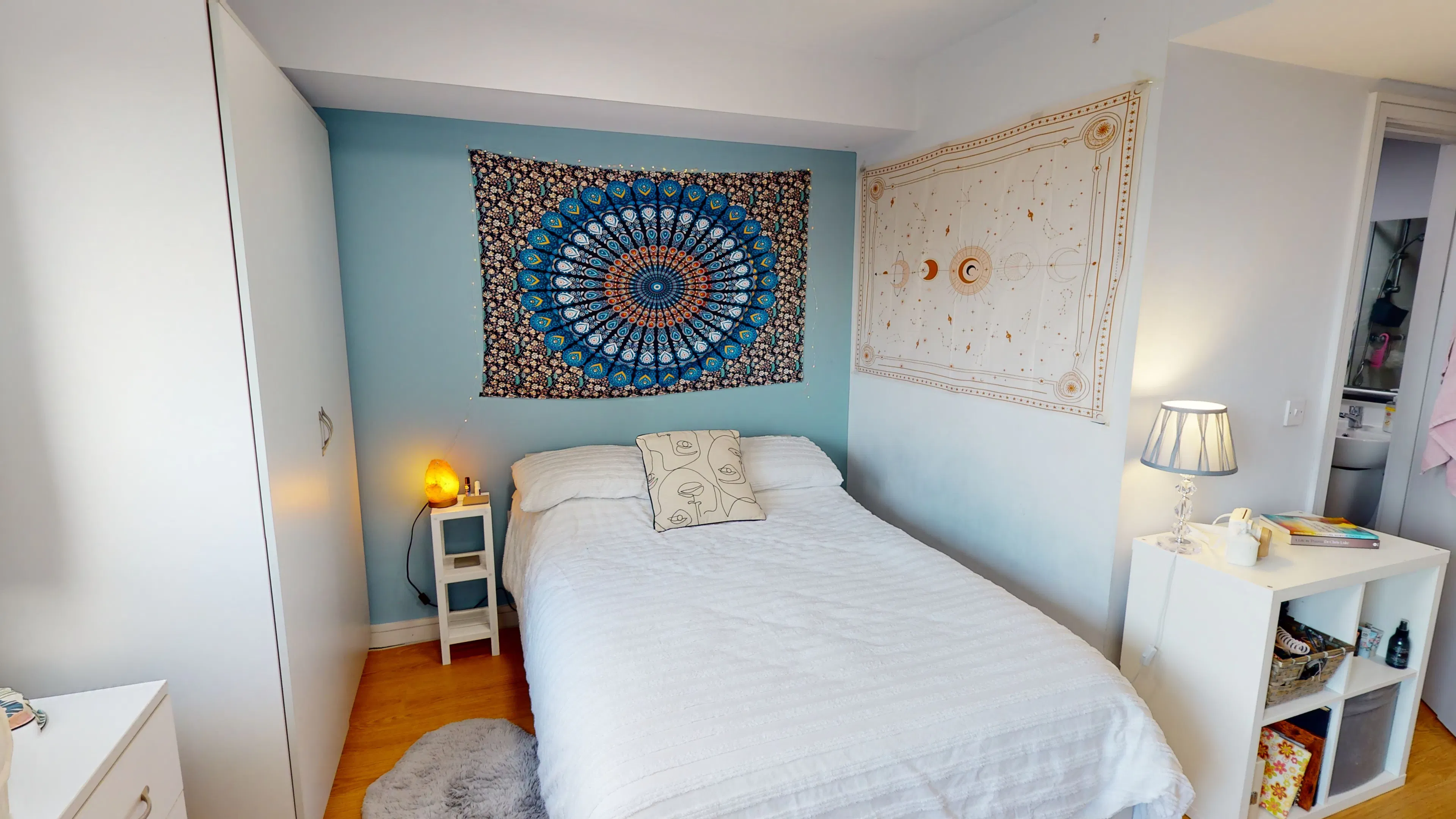 ROOM ROOM 2