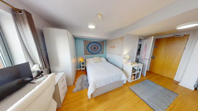 Studio room image 1