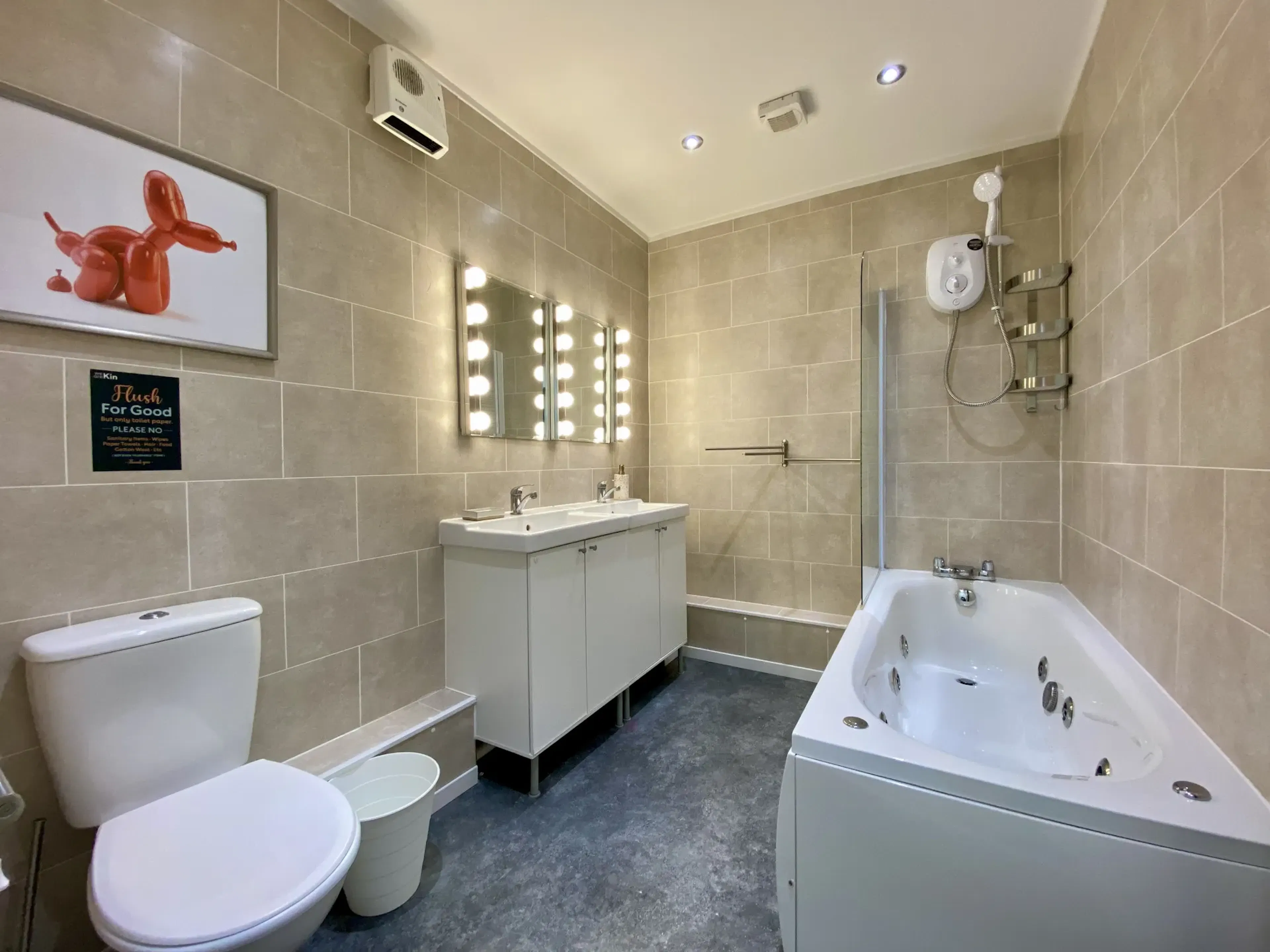 2 Bedroom Apartment BATHROOM 4