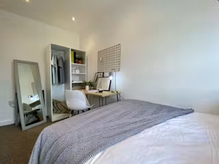 36 Carlton Avenue-Manchester-ROOM-1
