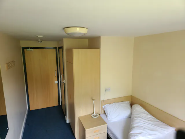 Ensuite room image 1