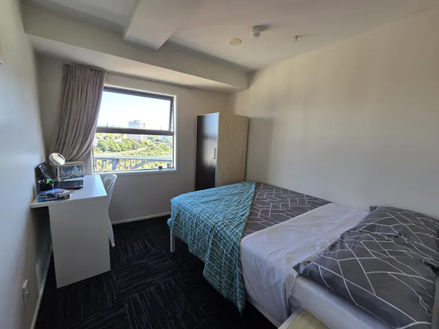 3-bed apartment with 1 bathrooms (whole unite) room image 1
