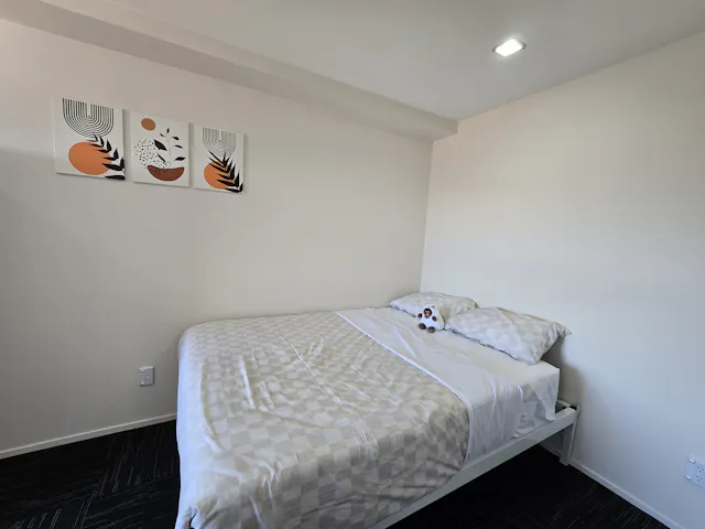 3-bed apartment with 1 bathrooms (Big private room) room image 1