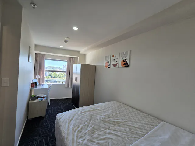 3-bed apartment with 1 bathrooms (Big private room) room image 2