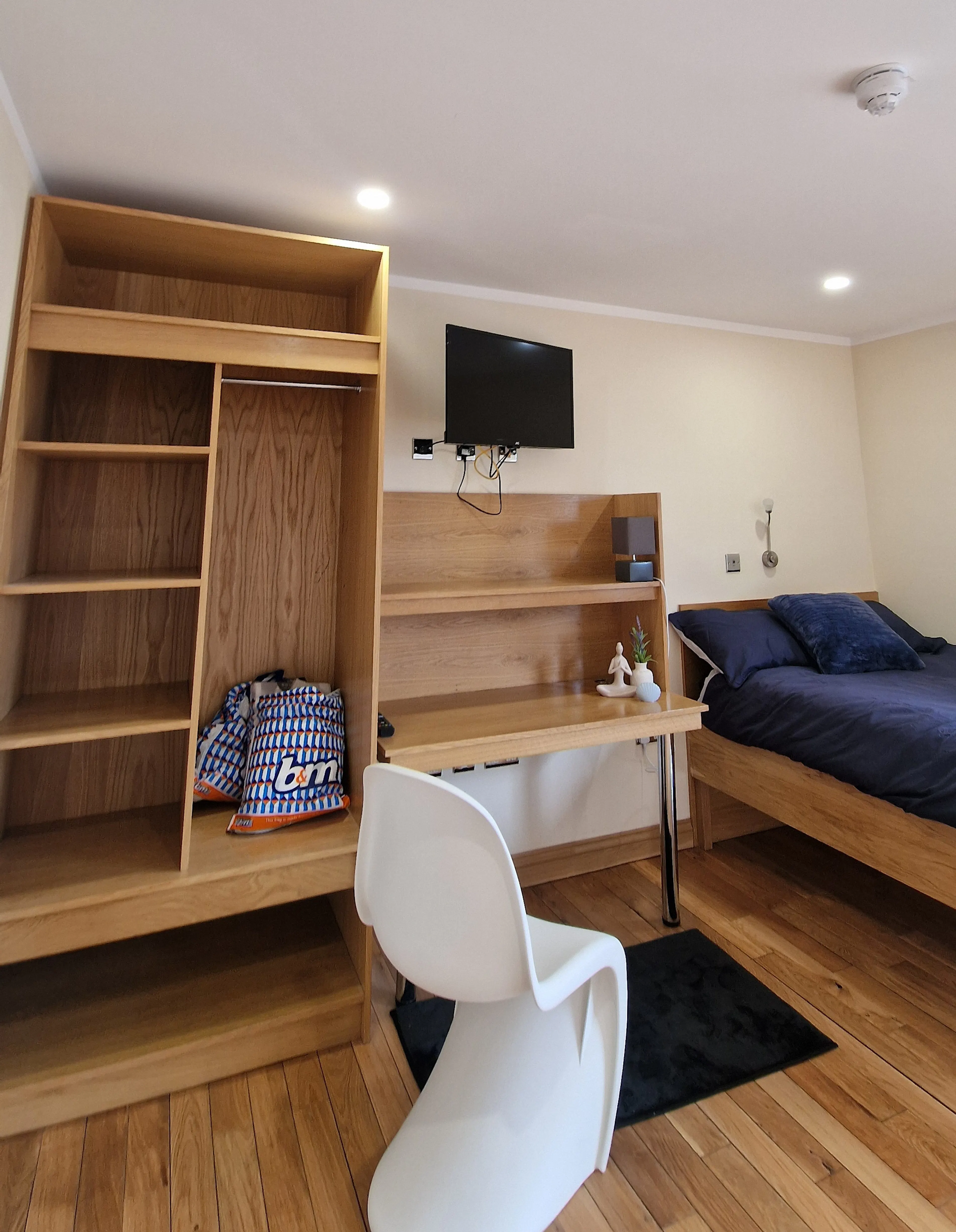 ROOM ROOM 3