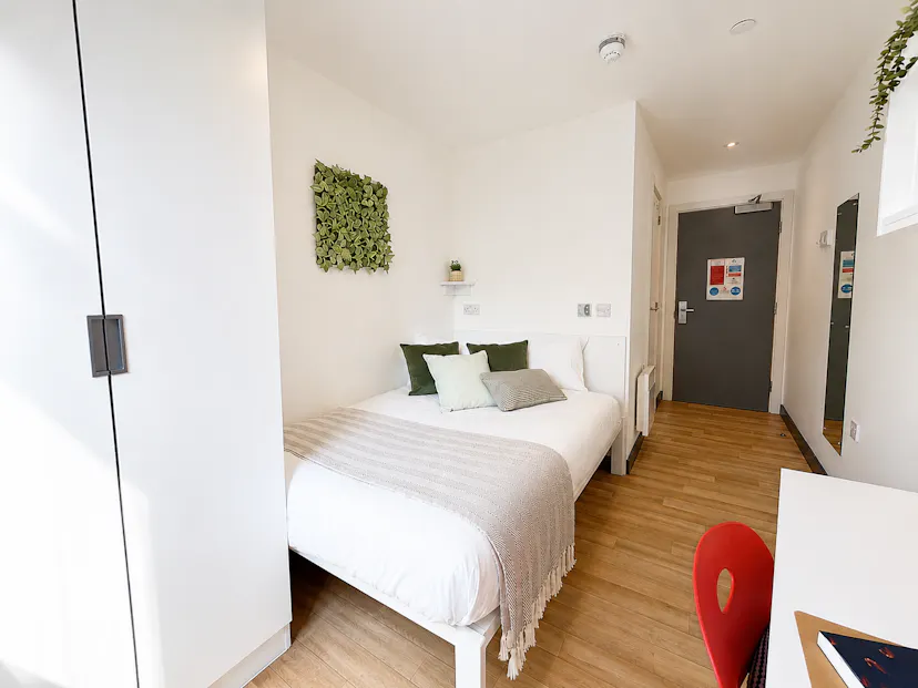 Property video thumbnail 1