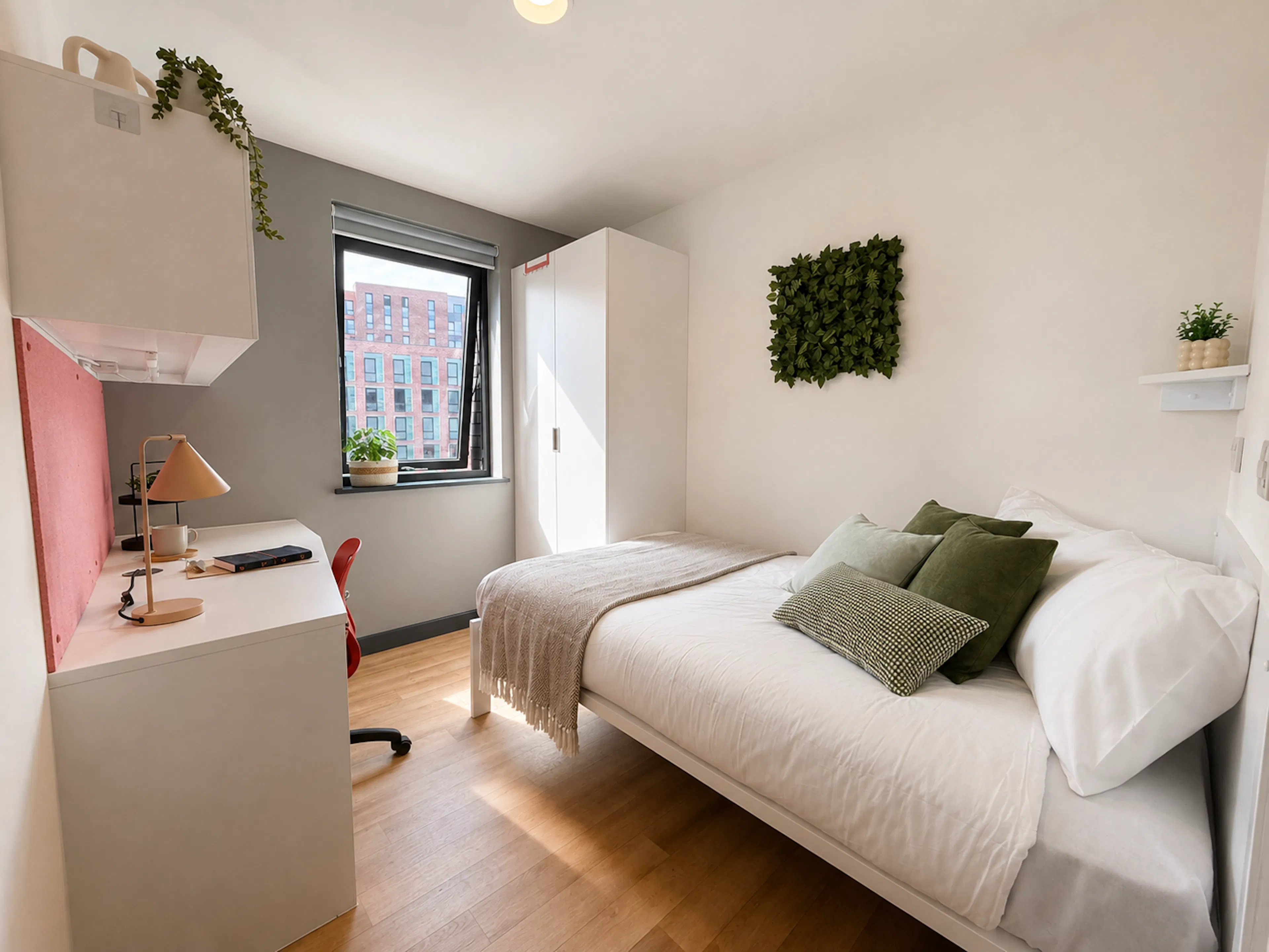 6 Bed En-suite ROOM 1
