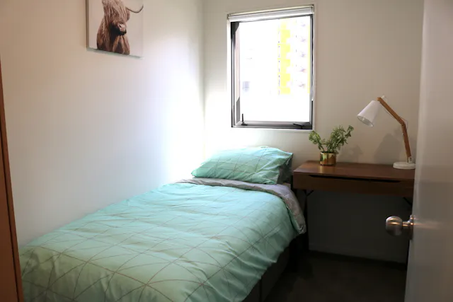 Apartment 214 (4 bedrooms (3 singles & 1 double) & 1 bathroom) room image 1