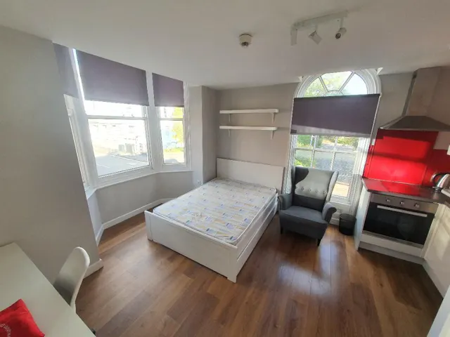 Premium Studio room image 1