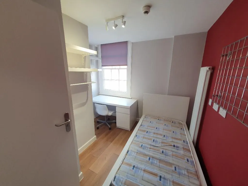 Standard Ensuite ROOM