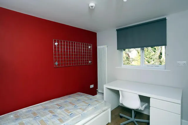 Standard Ensuite room image 1