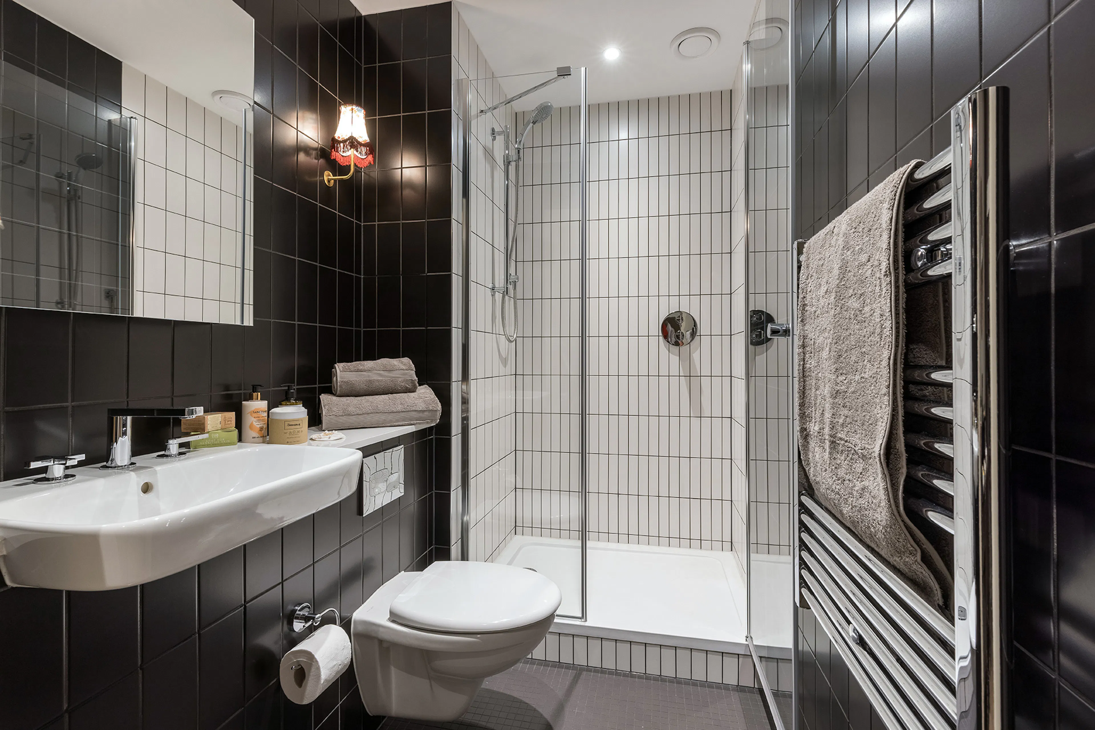 BATHROOM BATHROOM 3