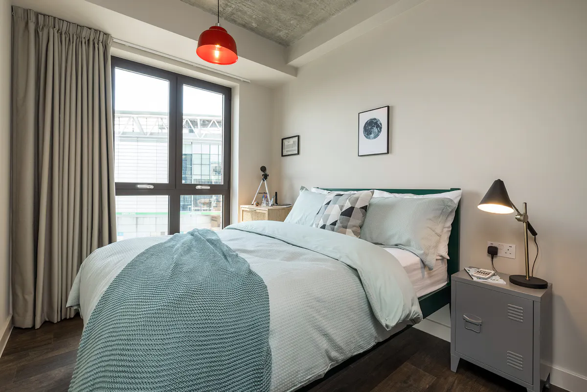 ROOM ROOM