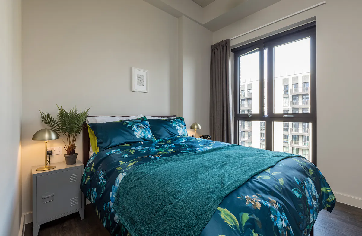 ROOM ROOM