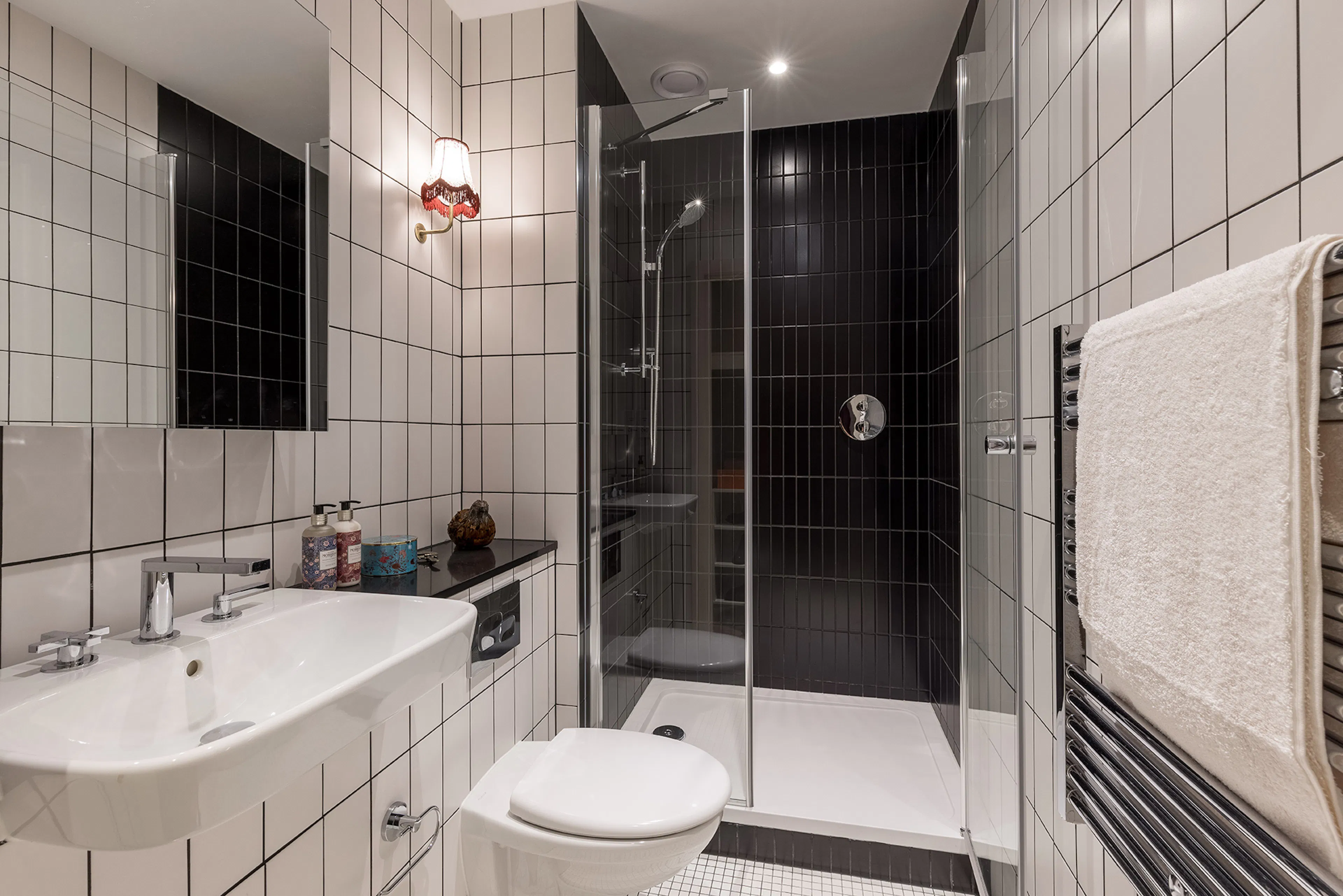BATHROOM BATHROOM 3