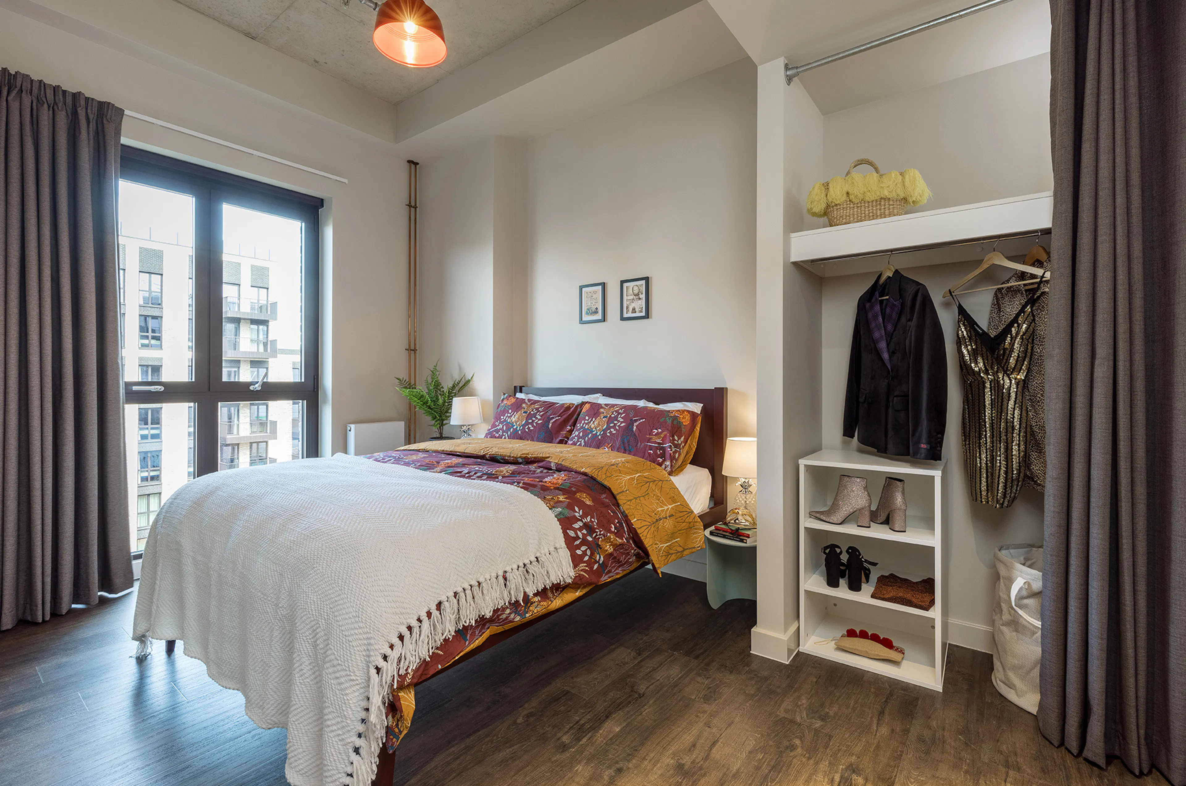 ROOM ROOM 1