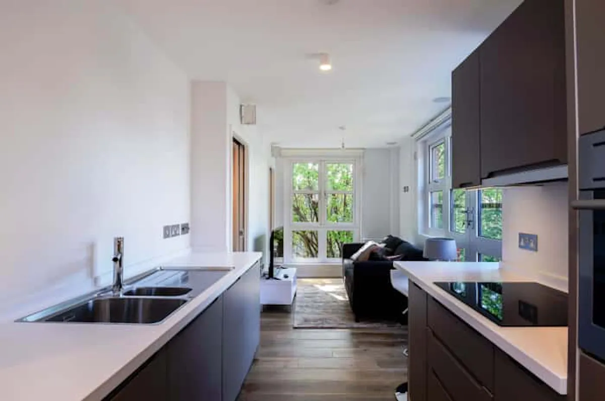 One room in 1 bedroom apartment ROOM