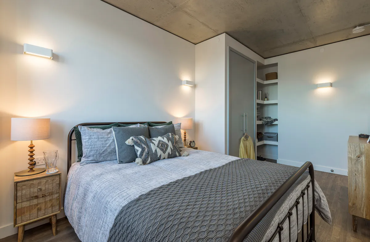 ROOM ROOM