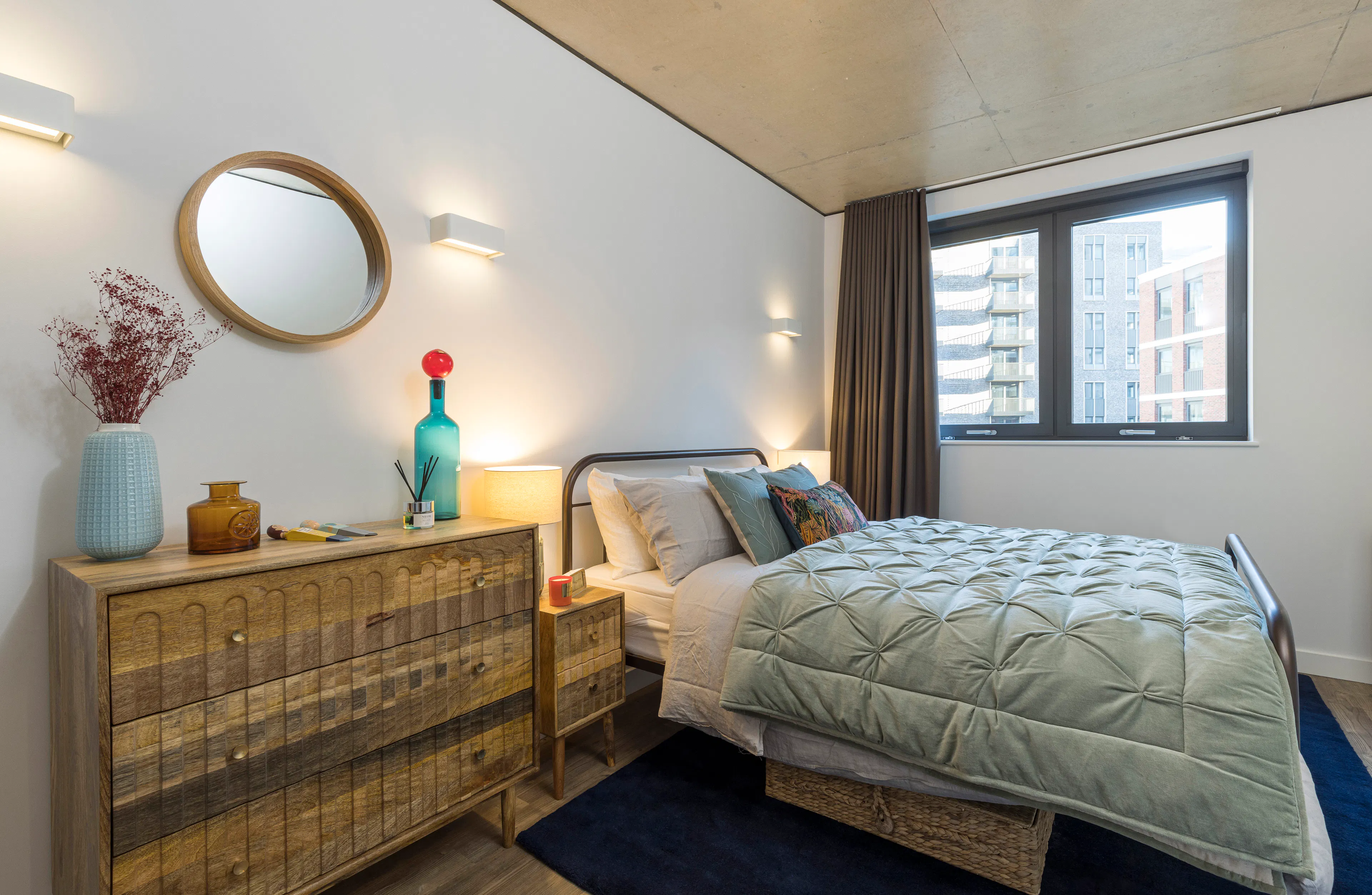 ROOM ROOM 1