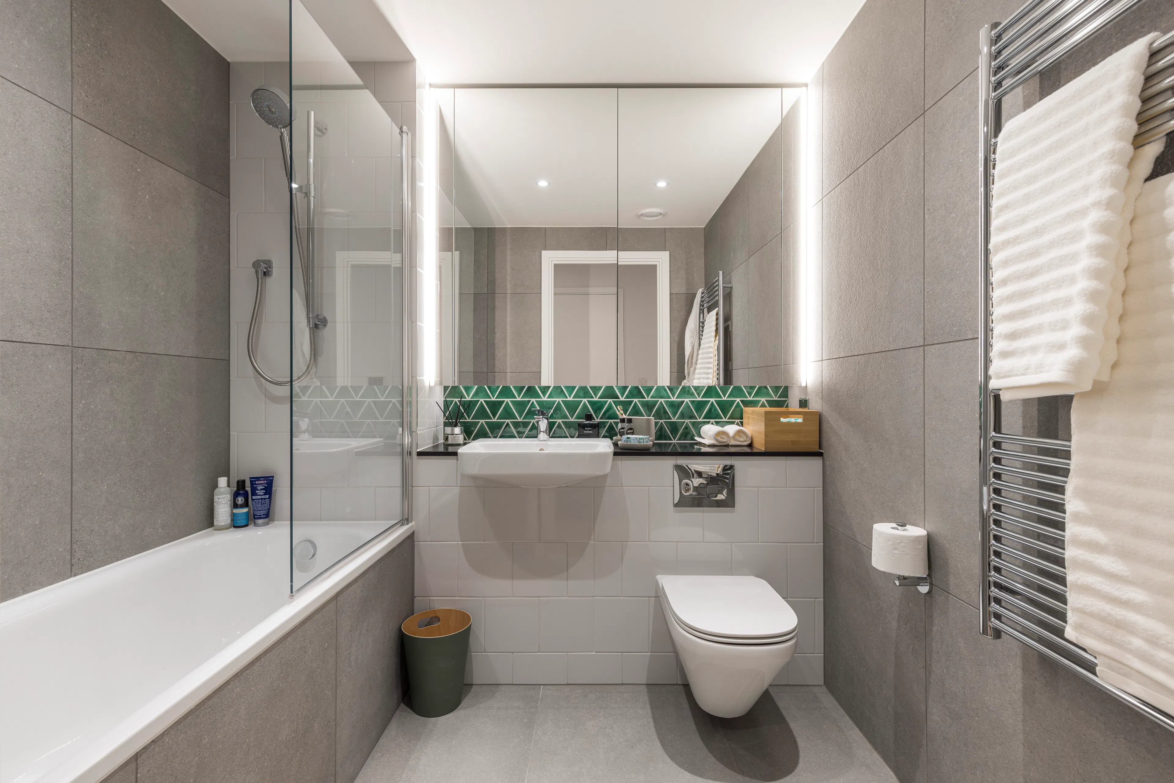 BATHROOM BATHROOM 3