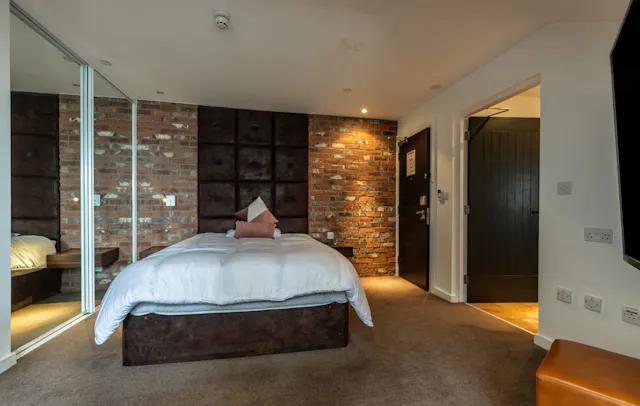 Kandinsky Suite room image 2