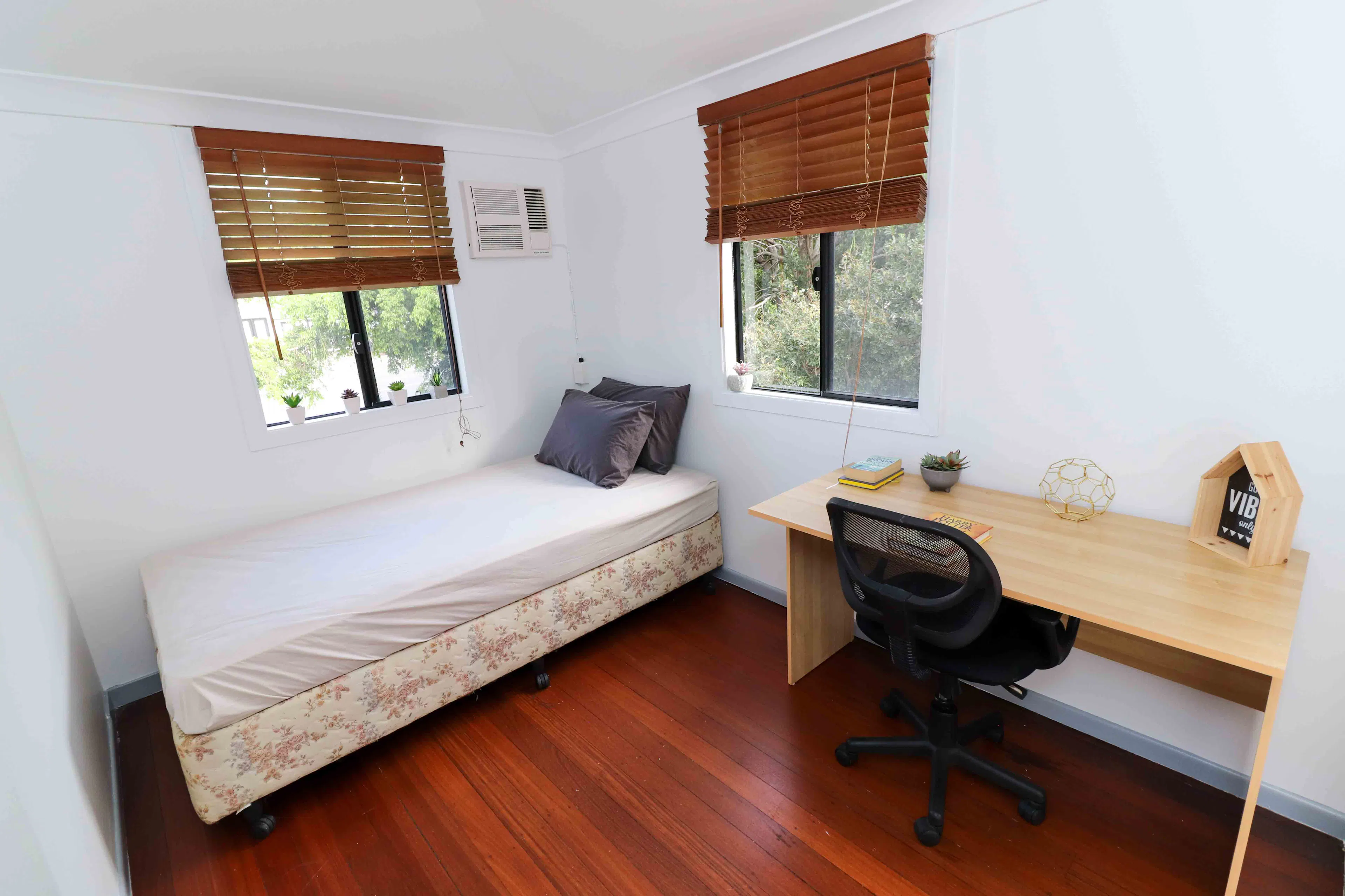Sleek Double Room ROOM 1